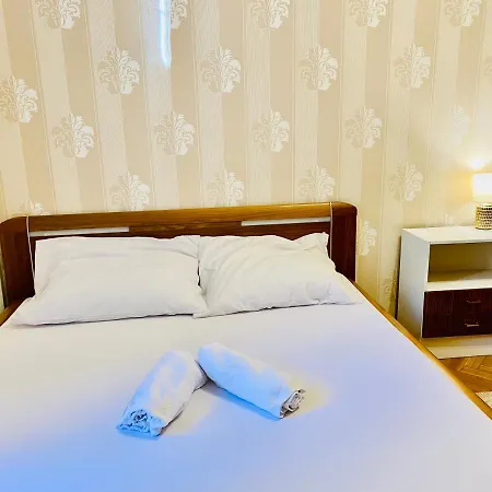 Hotelflat In Square Praha 2-3