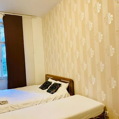 Hotel Flat In Centre Prague 2-3