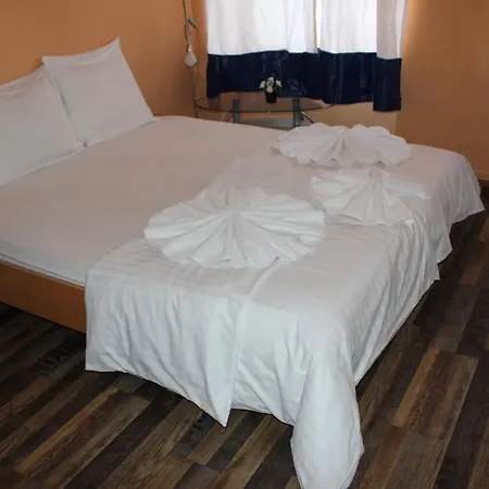 Hotel Praha Club Bed & Breakfast-3